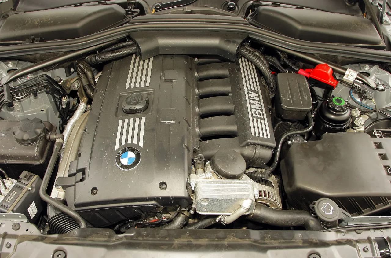 BMW E60 jaki silnik najmniej awaryjny? Oto najlepsze opcje dla Ciebie