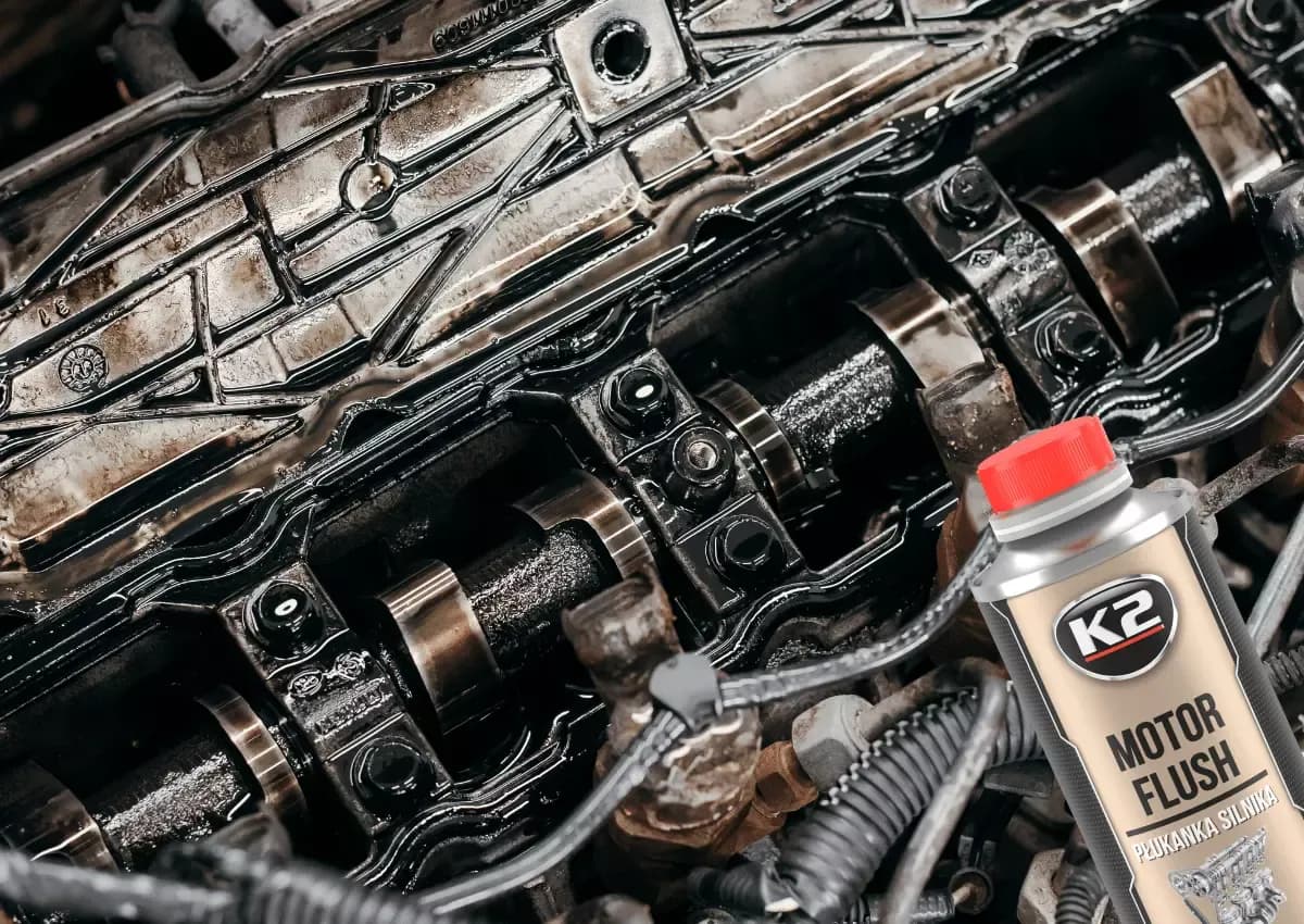 Płukanki do silnika czy warto? Odkryj ich prawdziwe korzyści
