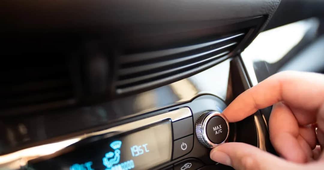 Ile kosztuje wymiana chłodnicy klimatyzacji? Sprawdź ukryte koszty