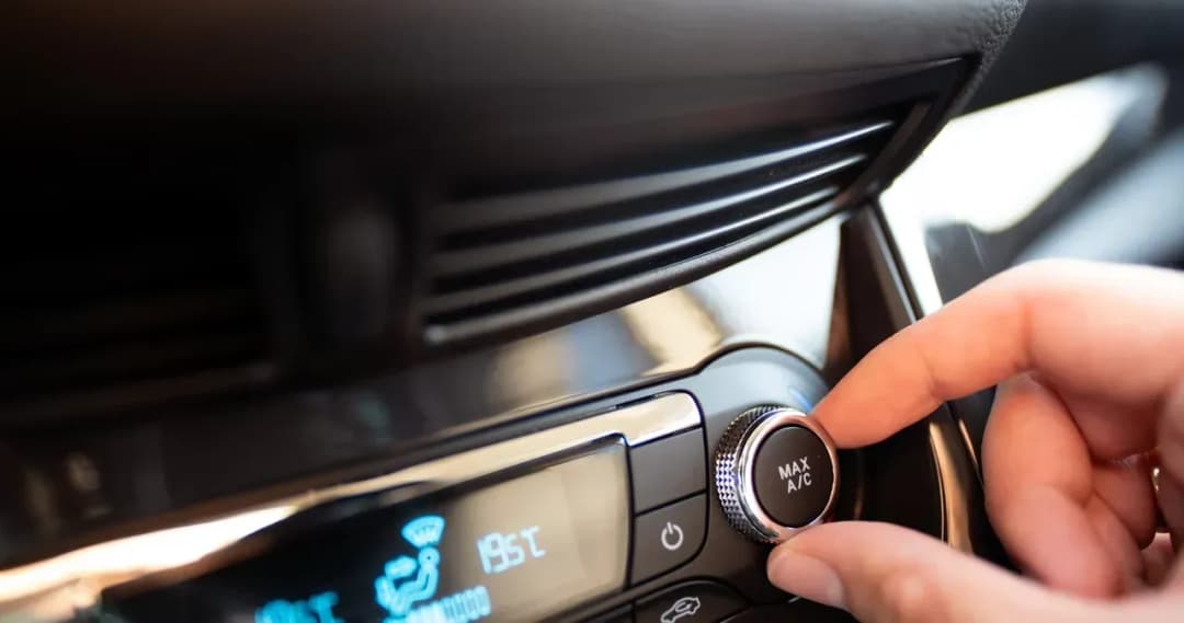 Ile kosztuje wymiana chłodnicy klimatyzacji? Sprawdź ukryte koszty