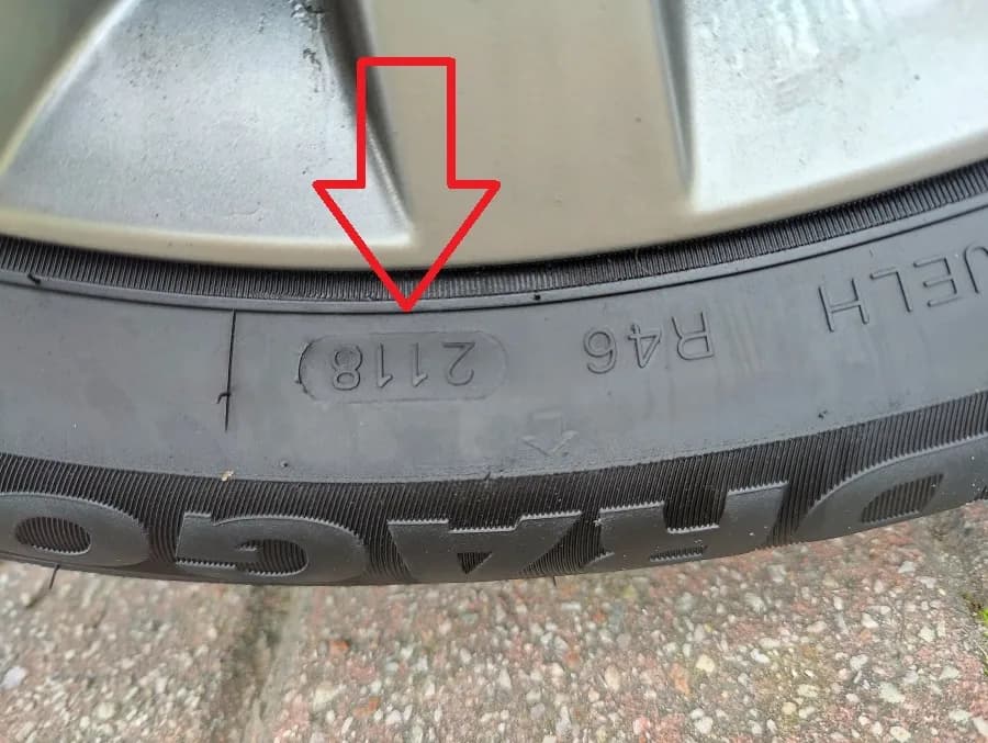 Jak stare mogą być opony i dlaczego ich wiek ma znaczenie dla bezpieczeństwa